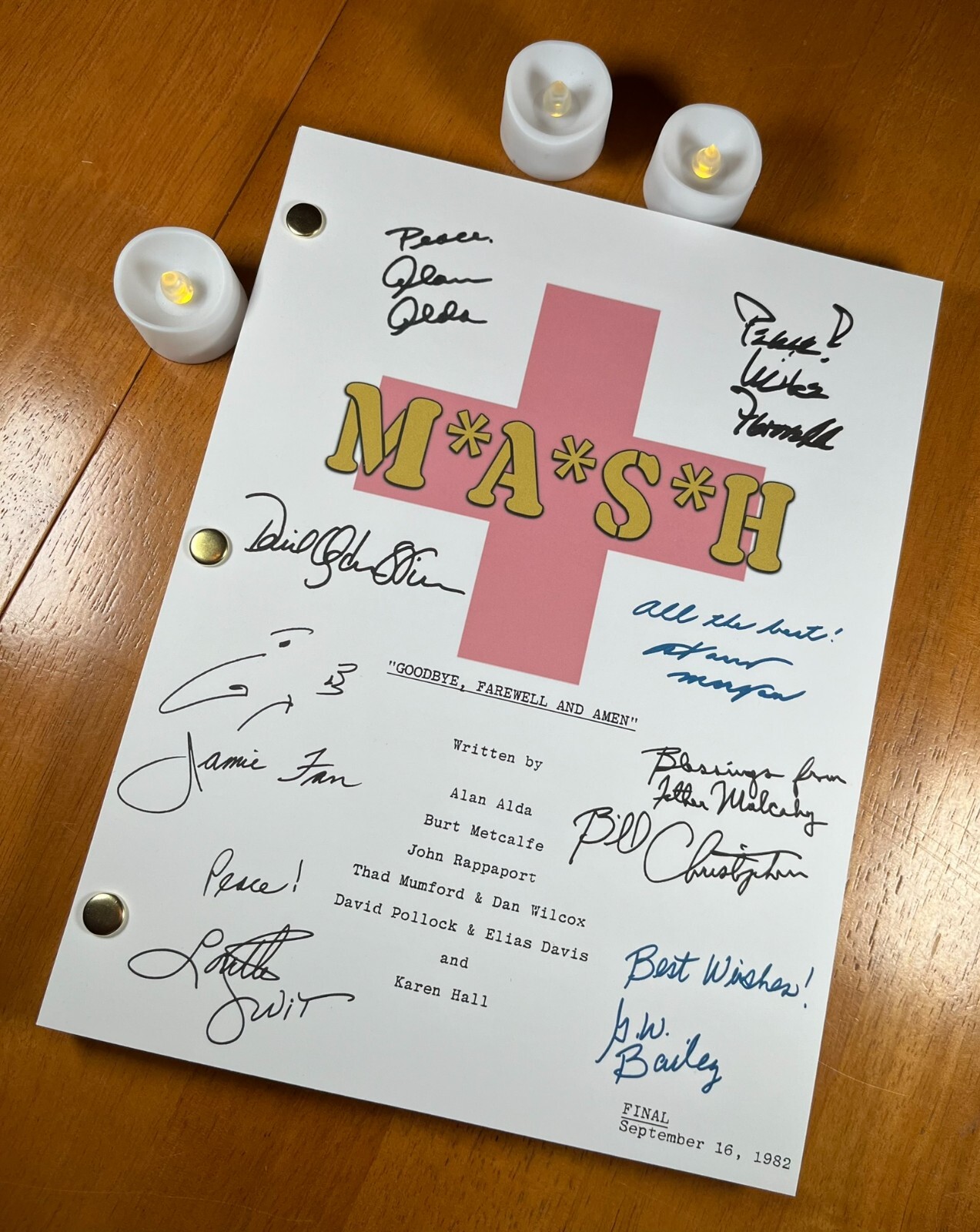 MASH Series Finale Script Signed- Autograph Reprints- 131 PAGES- M*A*S*H Script