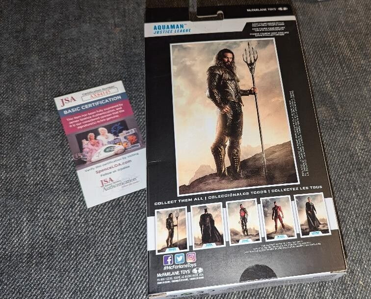 JASON MOMOA Signed DC MULTIVERSE Aquaman FIGURE Justice League WITH JSA
