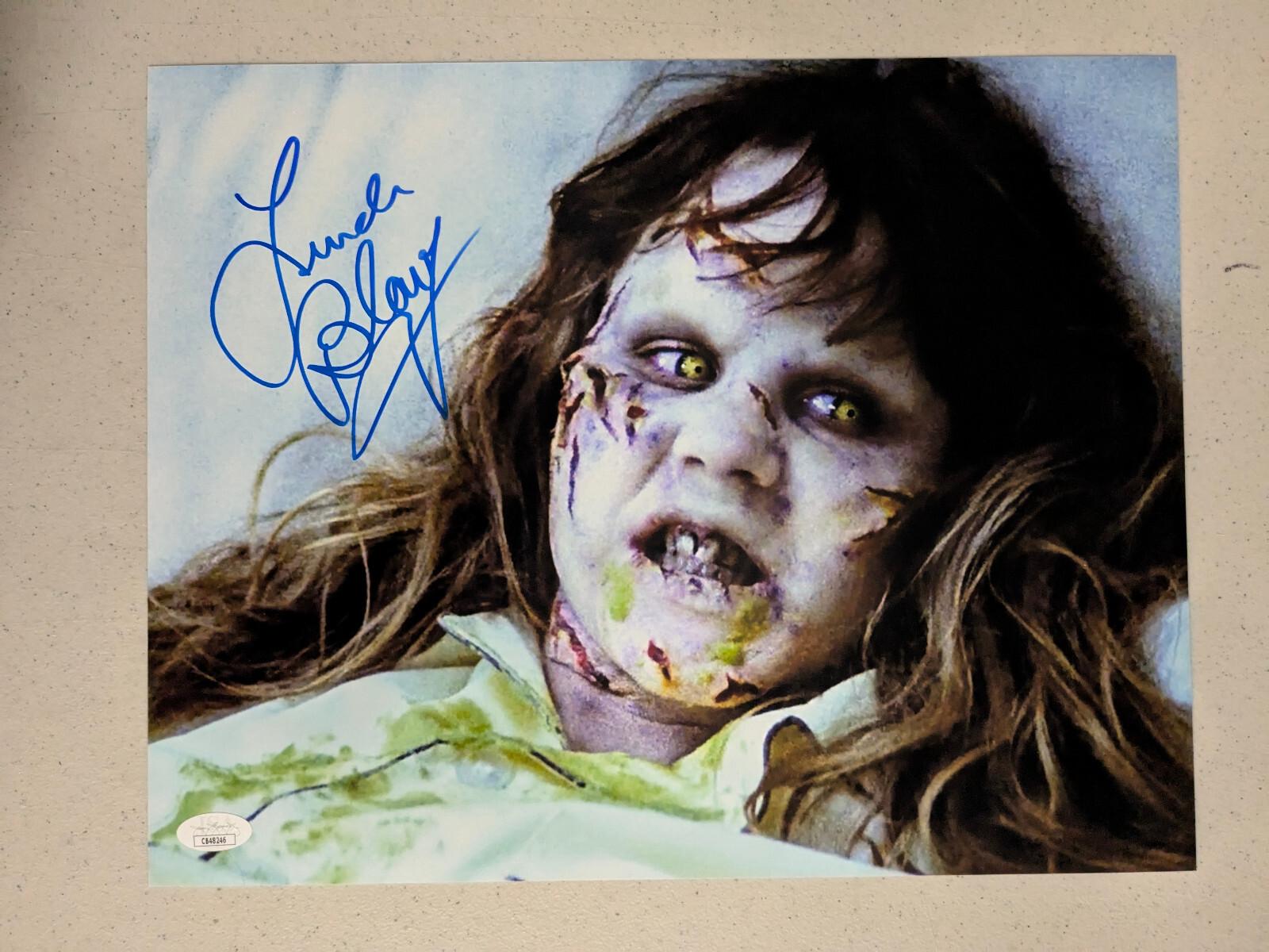 LINDA BLAIR Signed The EXORCIST 11×14 PHOTO Regan Autograph HORROR JSA COA D