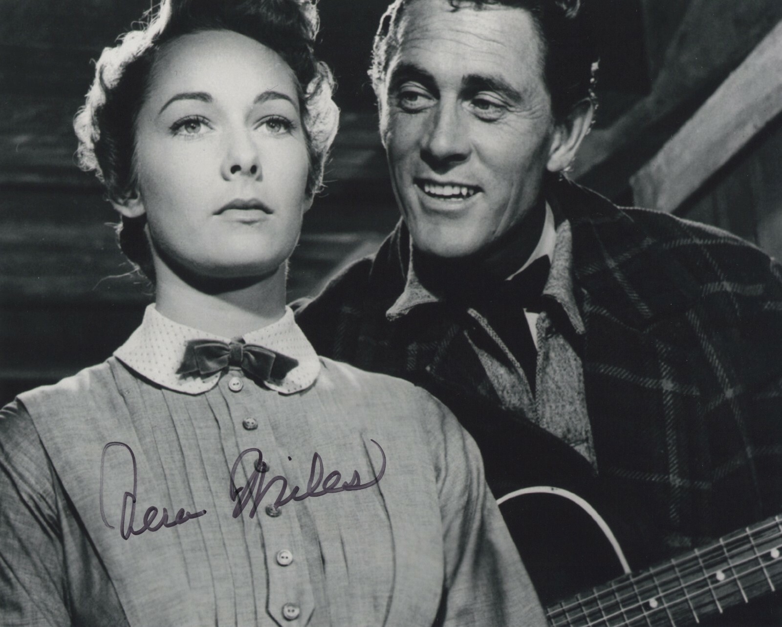 VERA MILES SIGNED AUTOGRAPH 8X10 PHOTO PSYCHO #2