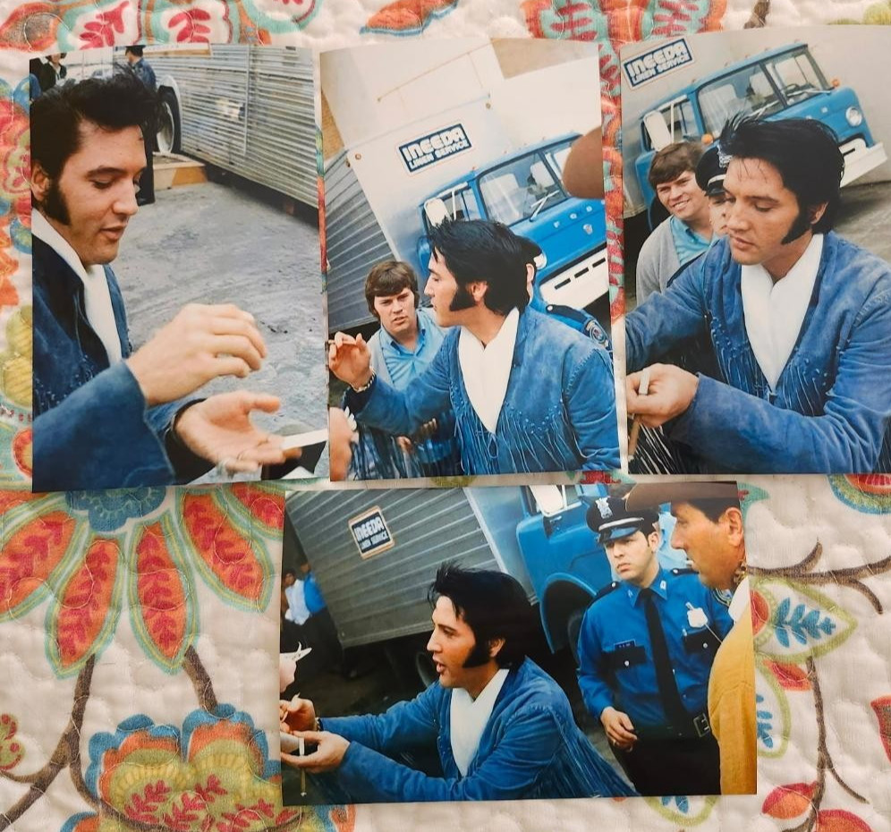 Elvis Presley 4 Photo Candid Set: Houston 1970 Signing Autographs for Fans