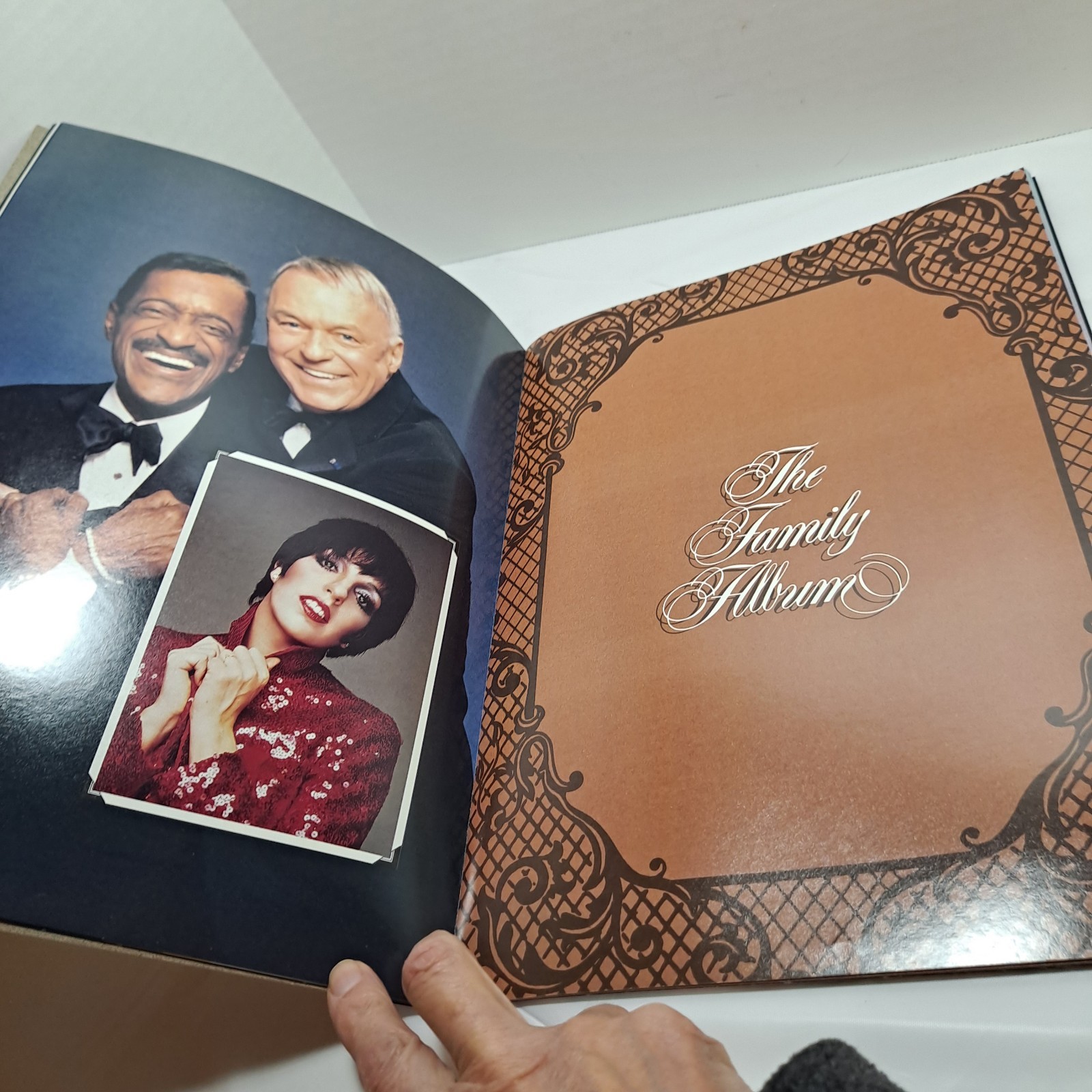 1988 FRANK SINATRA, LIZA MINNELLI & SAMMY DAVIS, JR. ULTIMATE EVENT TOUR PROGRAM