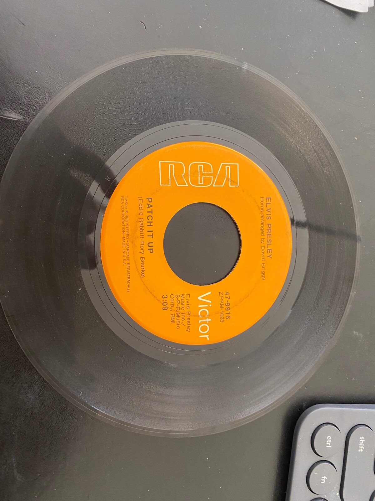 Vintage Elvis 45s – From Jail House, Heatbreak Hotel, to Rock To Bosa Nova Baby