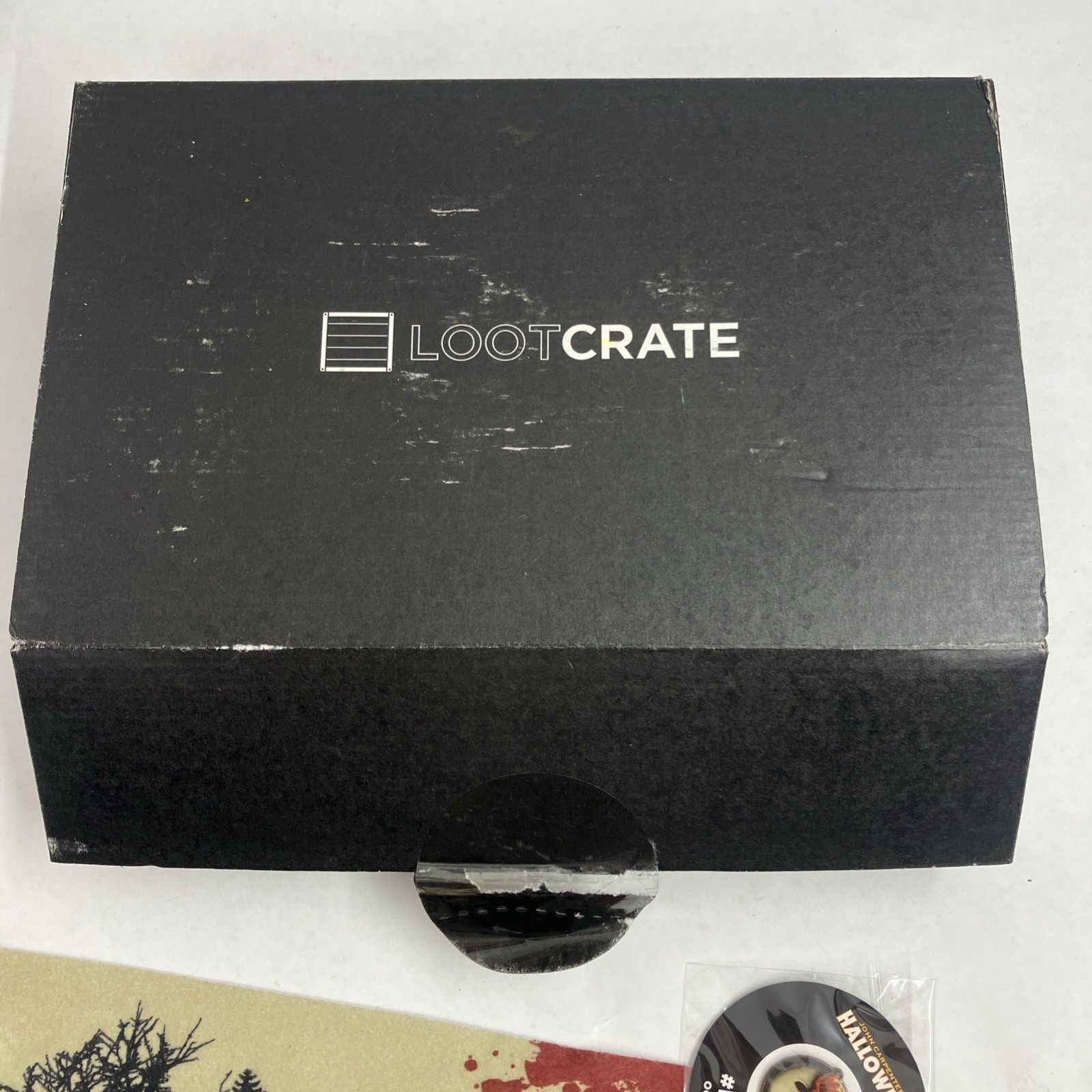 LOOTCRATE October 2016 – Includes Halloween Horror Pin And More See Photos