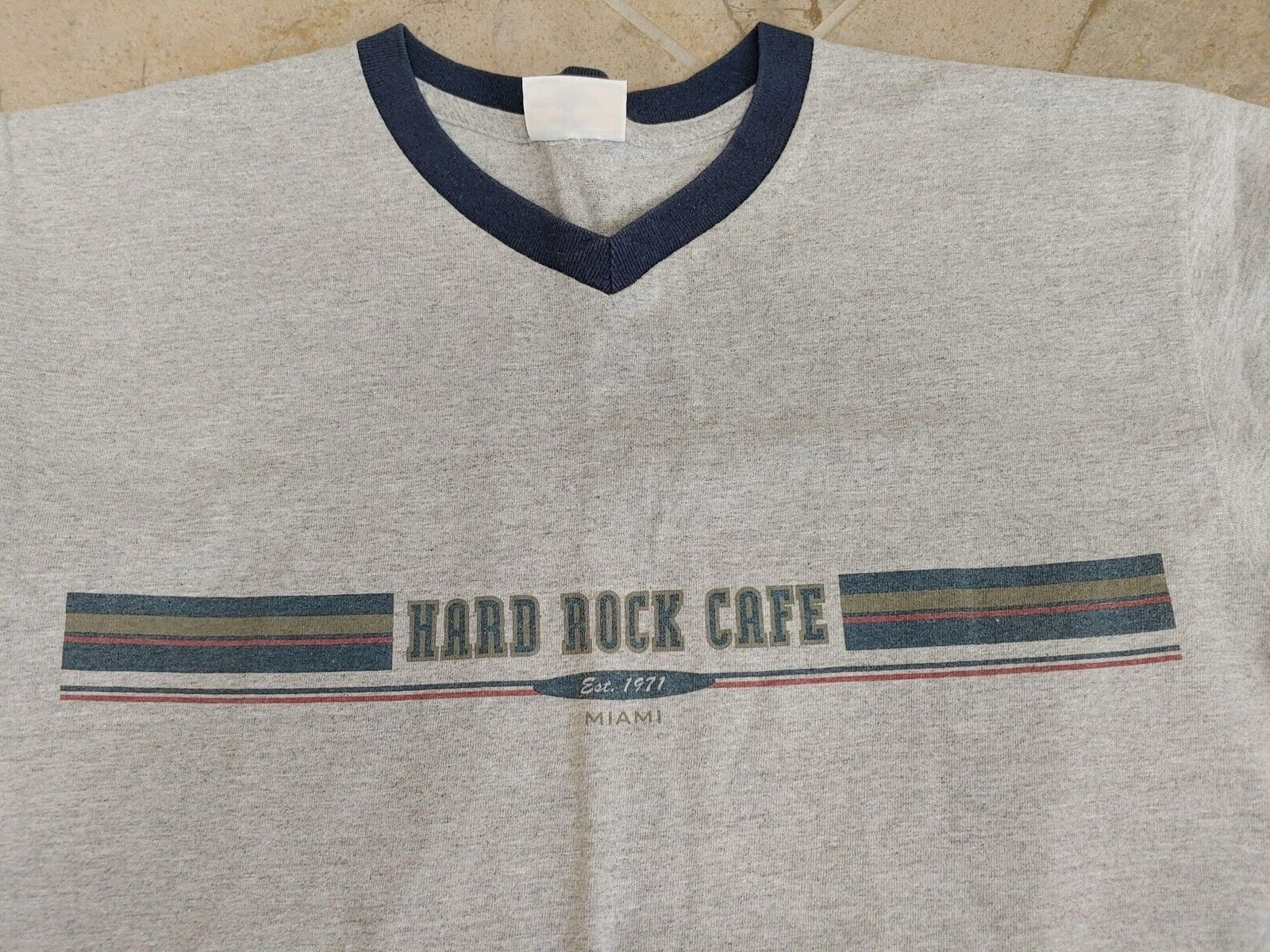 Hard Rock Cafe MIAMI V-Neck T-Shirt Adult (GRAY) / Size: LARGE, but missing tag