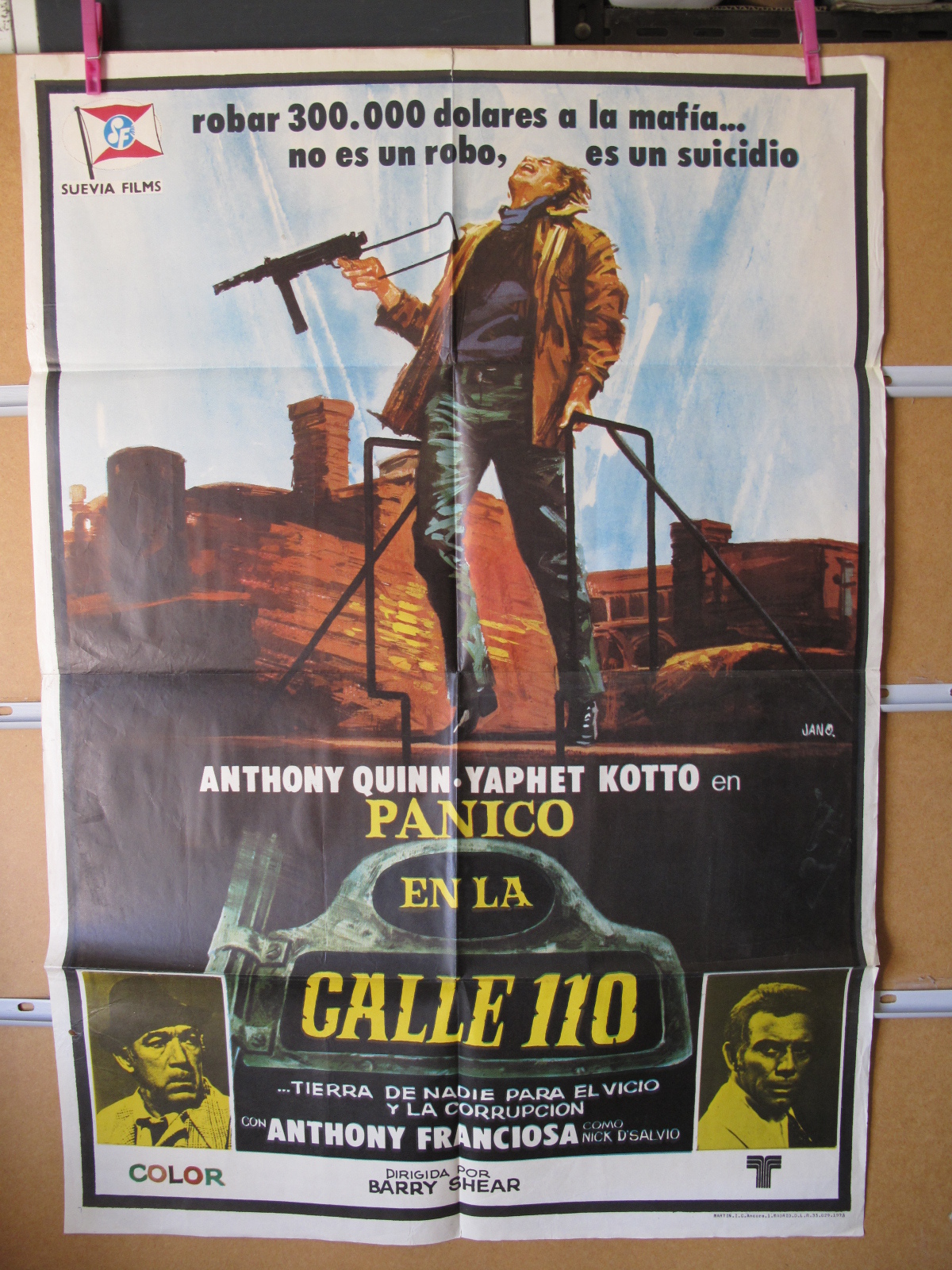 A1128 PANICO EN LA CALLE 110 ANTHONY QUINN