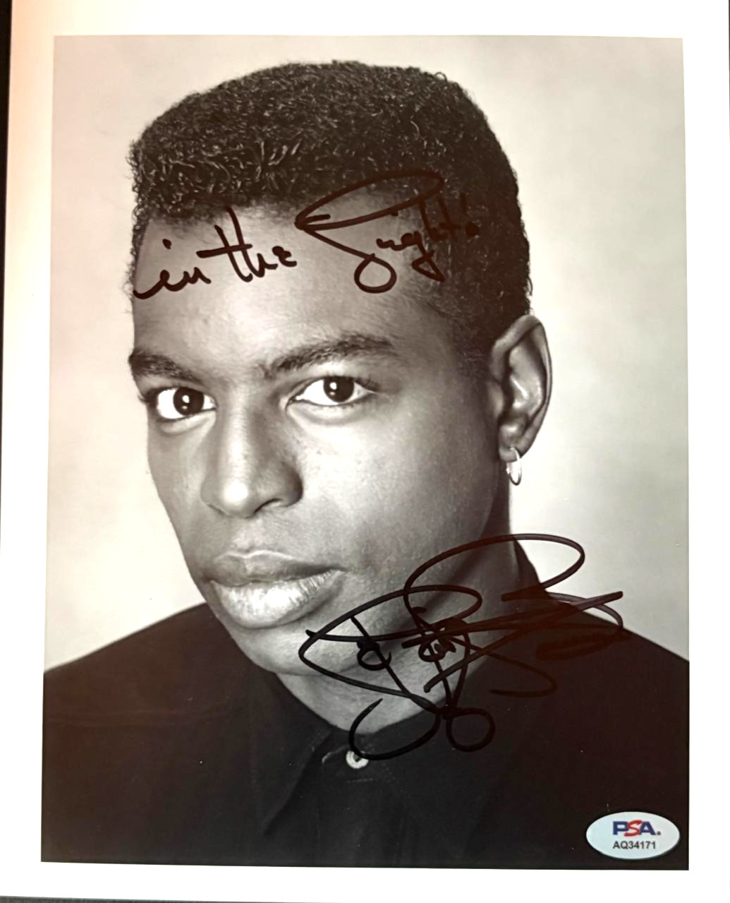 LEVAR BURTON SIGNED AUTOGRAPH 8X10 PHOTO ROOTS STAR TREK READING RAINBOW PSA COA