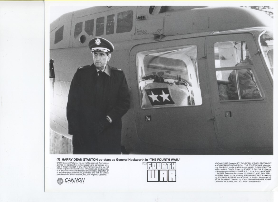 THE FOURTH WAR Original 1990 Movie Publicity Photo HARRY DEAN STANTON
