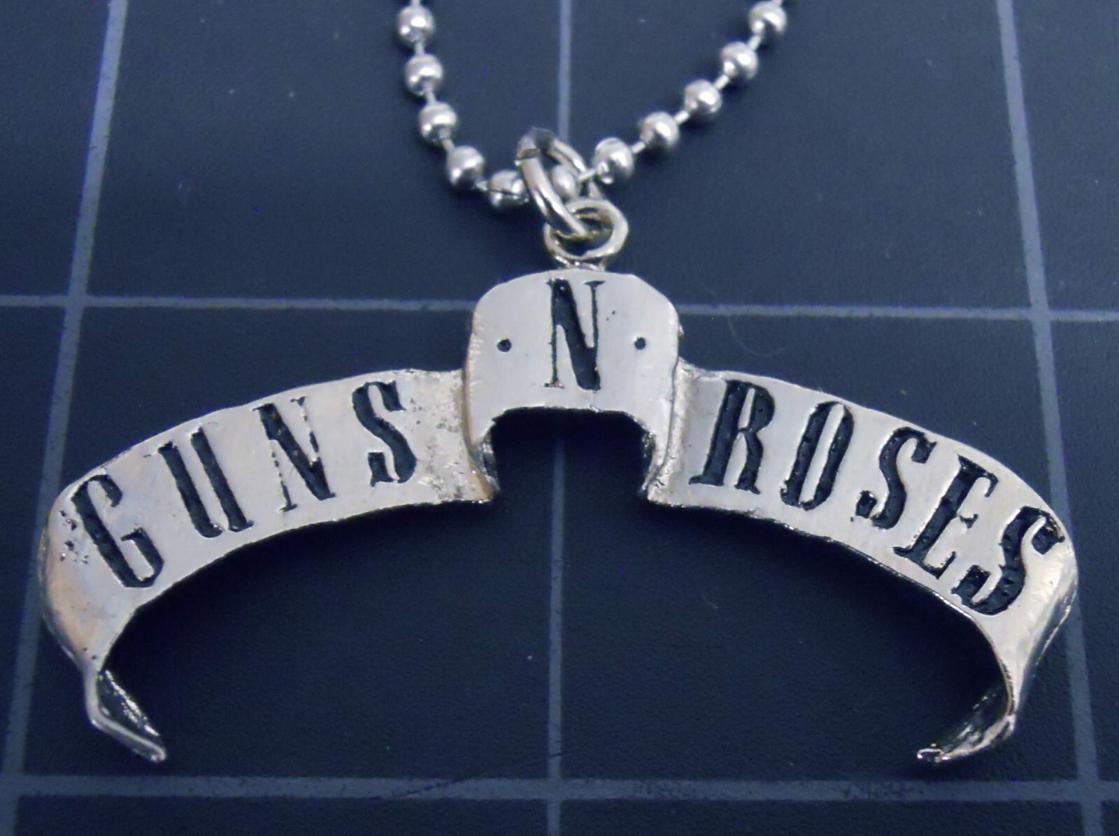 Necklace GUNS N ROSES Pendant Stainless Chain New/Old APPETITE FOR DESTRUCTION