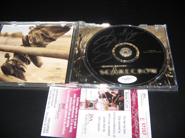 GARTH BROOKS FAMOUS MUSICIAN SCARECROW LAST ONE JSA/COA SIGNED CD