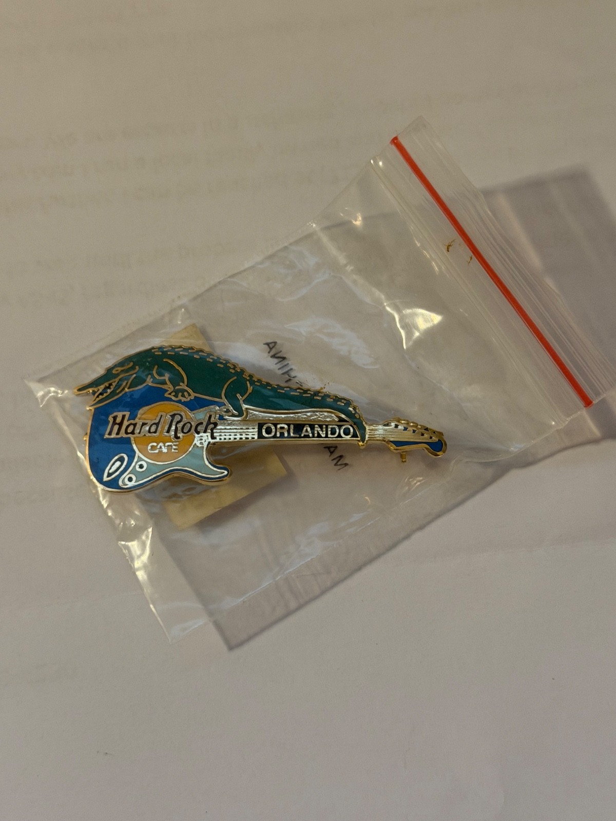 New Vintage Hard Rock Cafe Orlando Blue Guitar Pin With Alligator