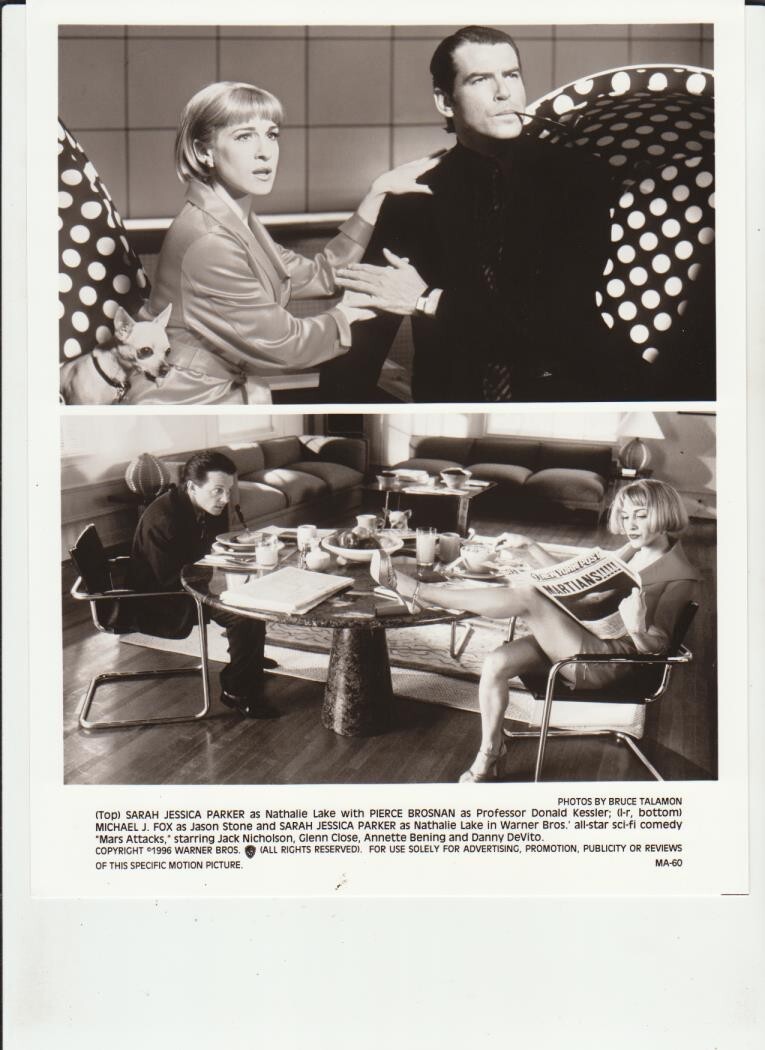 MARS ATTACKS – MOVIE- 18 ORIGINAL PUBLICITY PHOTOS-SEE ALL SCANS 1996
