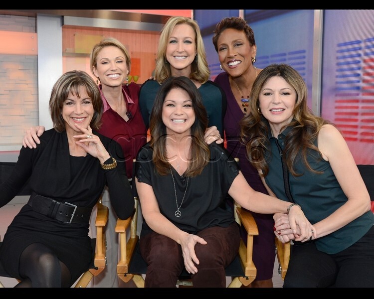 Hot In Cleveland 8×10 Photo 3 Wendie Malick Valerie Bertinelli Jane Leeves