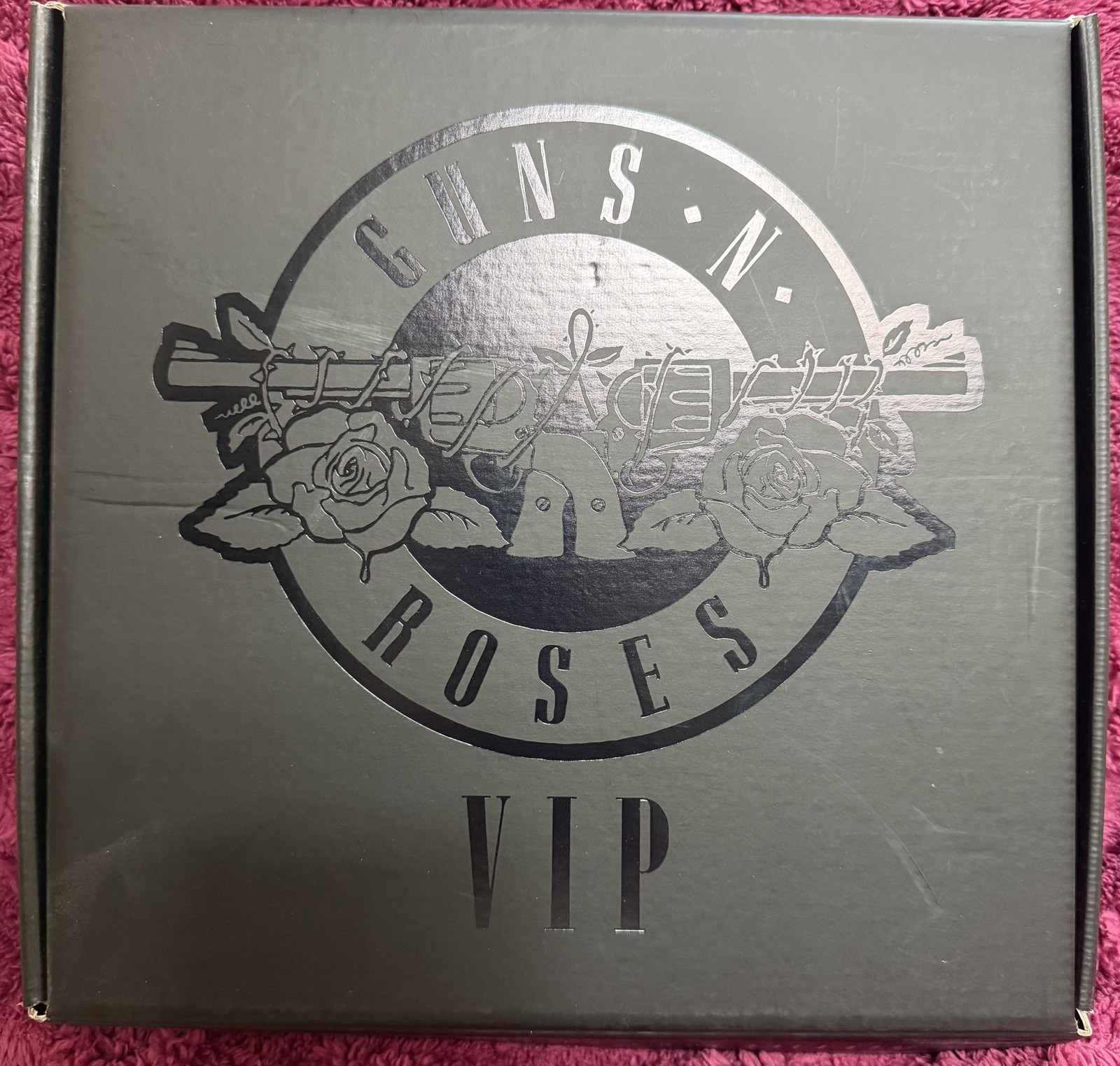 GUNS N’ ROSES 2016 NOT IN THIS LIFETIME TOUR VIP HARDCOVER LIMITED EDITION BOX 