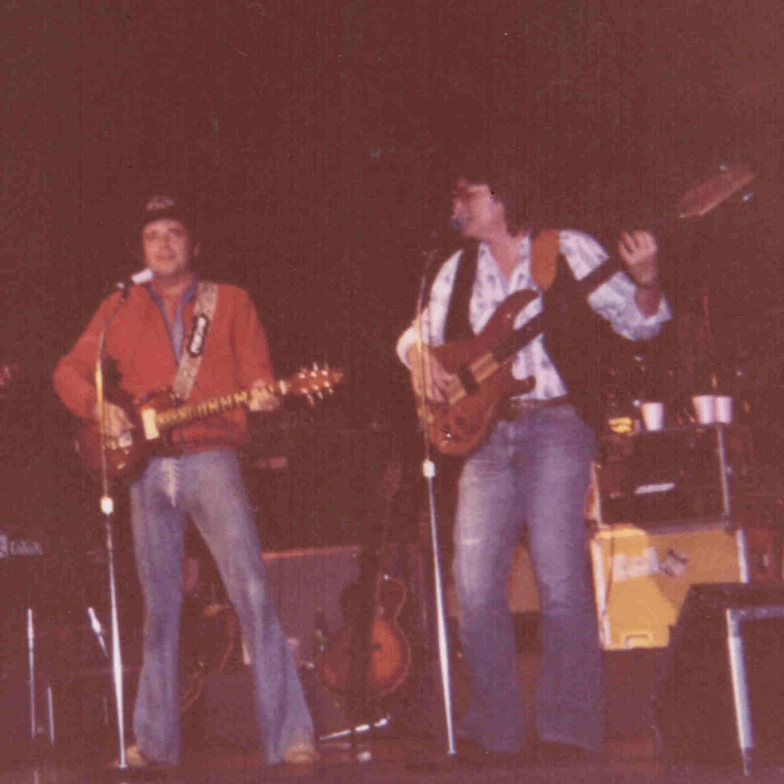 1982 Bobby Bare Signed Autograph w/ Fan Taken 5 x 3.5 OOAK Photo VTG