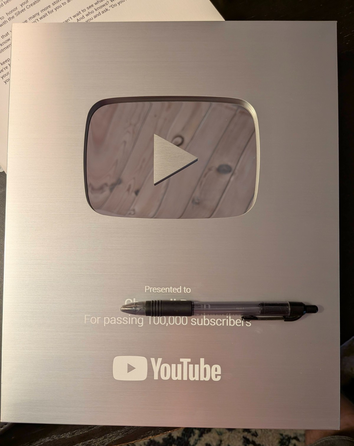 AUTHENTIC YOUTUBE SILVER PLAY BUTTON 100K SUB AWARD YOUTUBER RARE STORAGE CASE