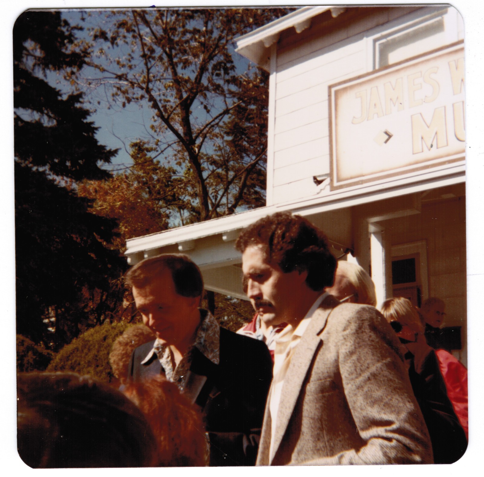 VTG 1981 Bill Anderson Signed Autograph w/ Fan Taken 3.5 x 3.5 Photo