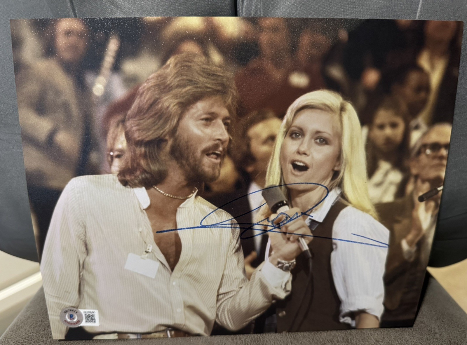 🎤 ⭐️ Barry Gibb Signed Autographed 8×10 Photo Bee Gee’s BAS COA Beckett Auth.