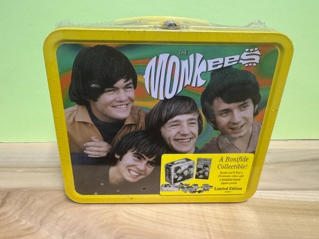 The Monkees Lunch Box Jigsaw Puzzle & Video 1997 Rhino New Sealed