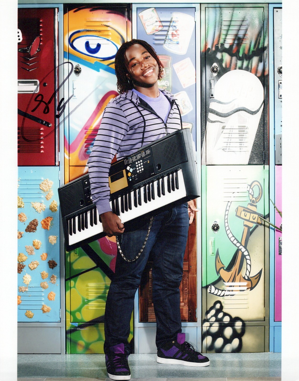 Leon Thomas III Victorious autographed photo signed 8×10 #1 André Harris