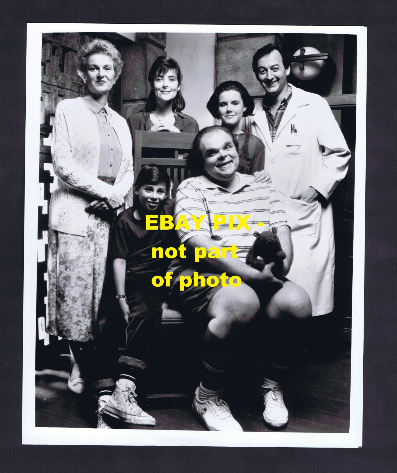 1990 Maniac Mansion Sitcom TV Show Vintage Promo Photo Joe Flaherty & Cast NM #A