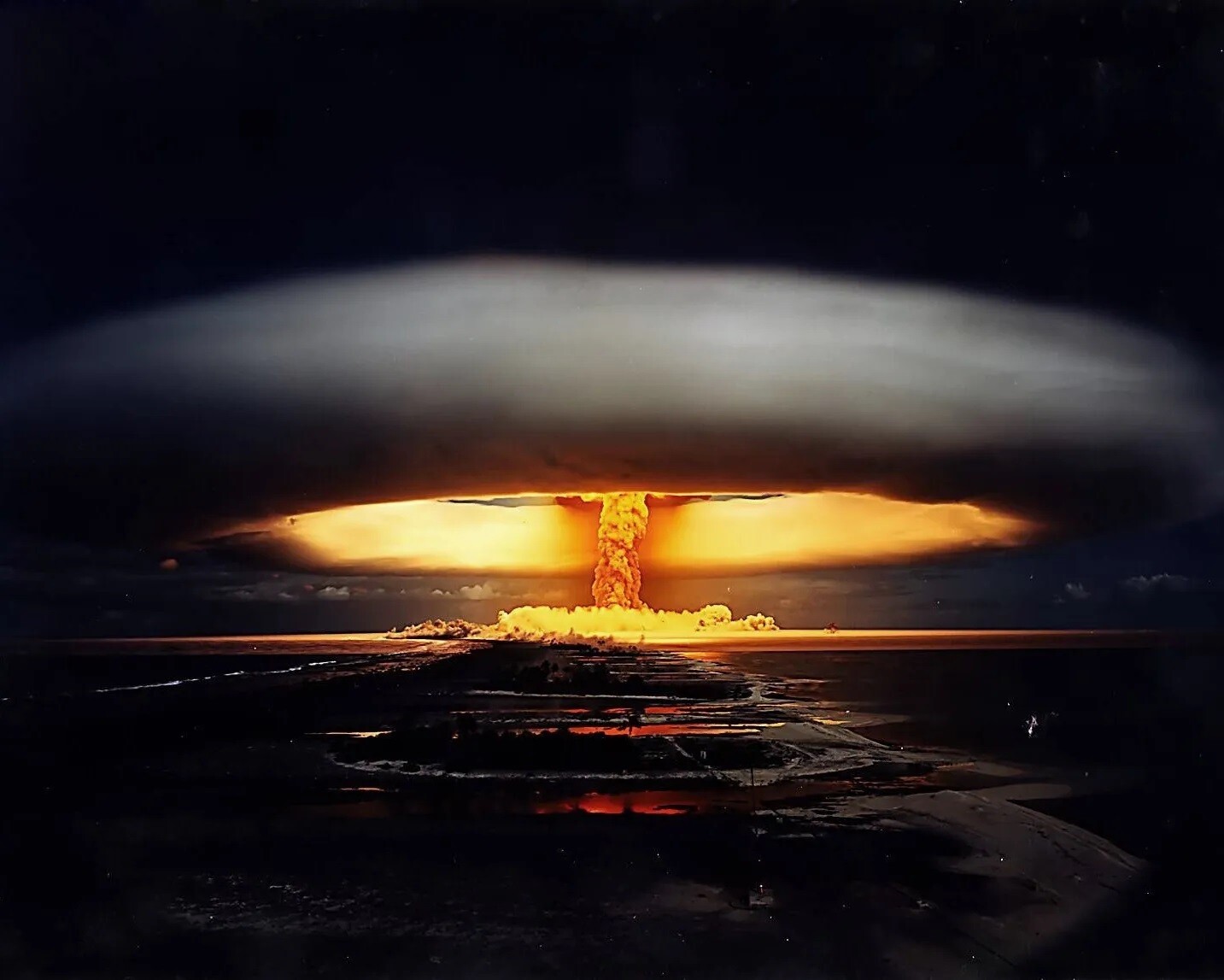 Atomic Bomb Nuclear Island Test World War 2 8×10 PHOTO PRINT
