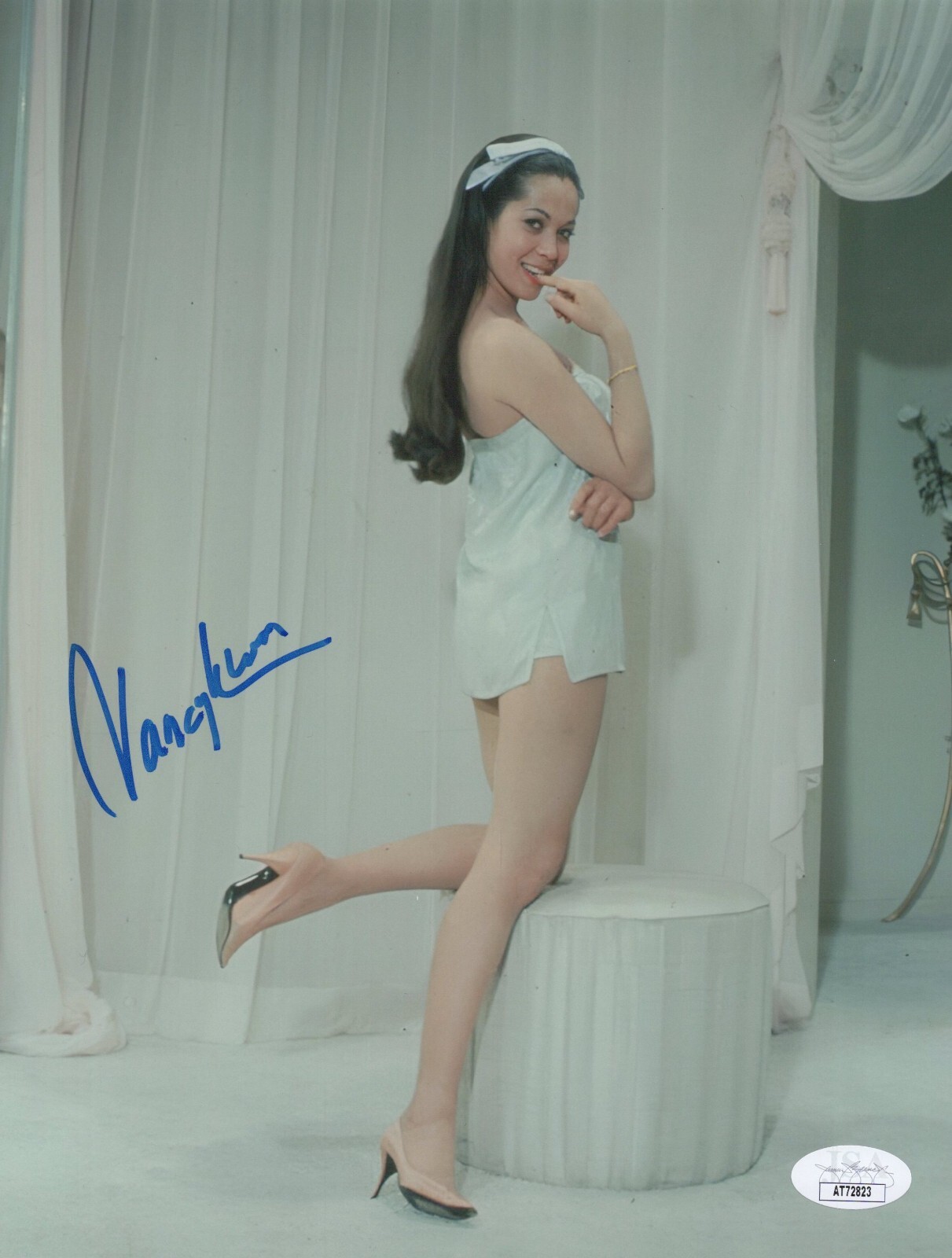 Nancy Kwan Hand Signed WONDER WOMEN 8×10 Photo DR. TSU Autograph JSA COA CERT