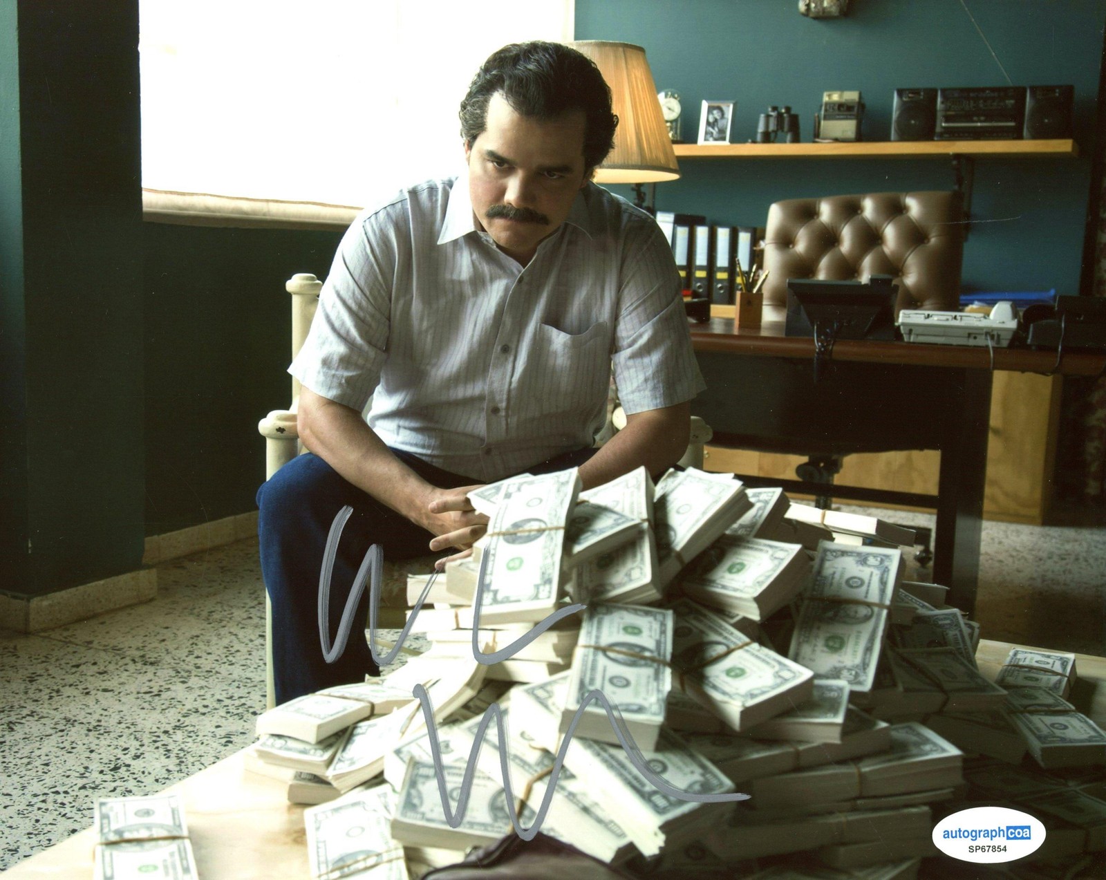 Wagner Moura “Narcos” AUTOGRAPH Signed ‘Pablo Escobar’ 8×10 Photo C ACOA