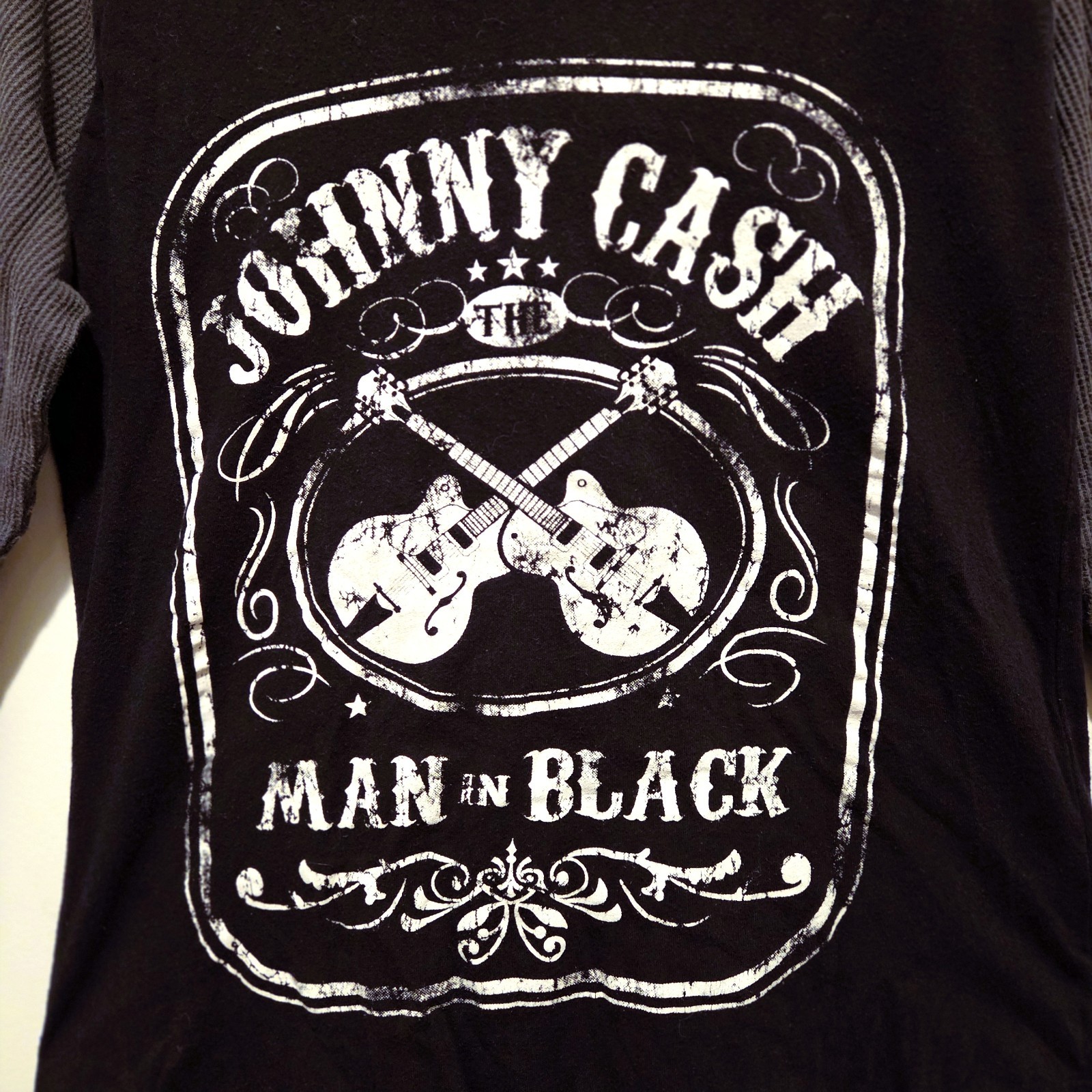 Zion Rootswear Johnny Cash Man in Black T Shirt Hoodie 3/4 Sleeve XS Extra Small