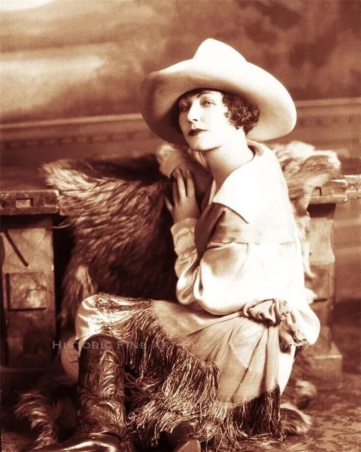 Old West 1 Rodeo Cowgirl Vintage Old 8×10 Picture Celebrity Print