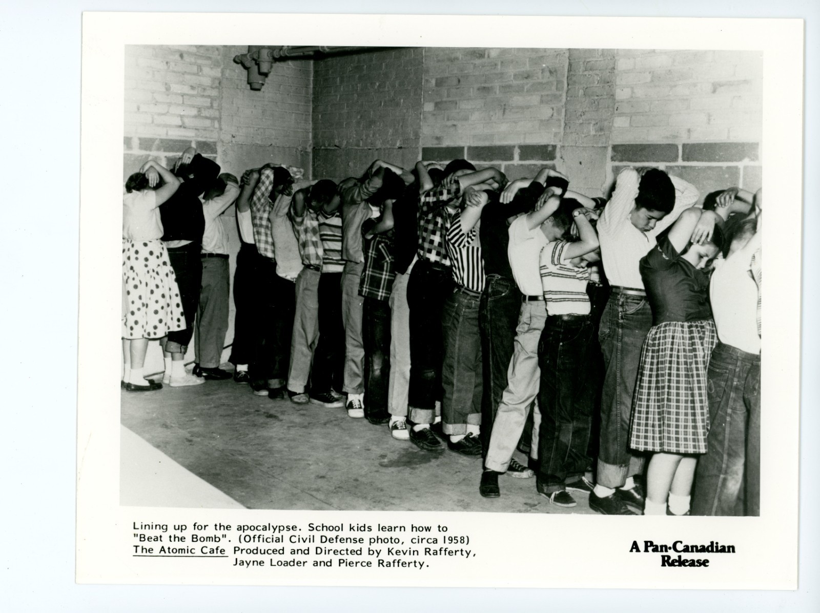 THE ATOMIC CAFE 1982 Orig. Documentary Publicity Photo NUCLEAR WAR REACTION