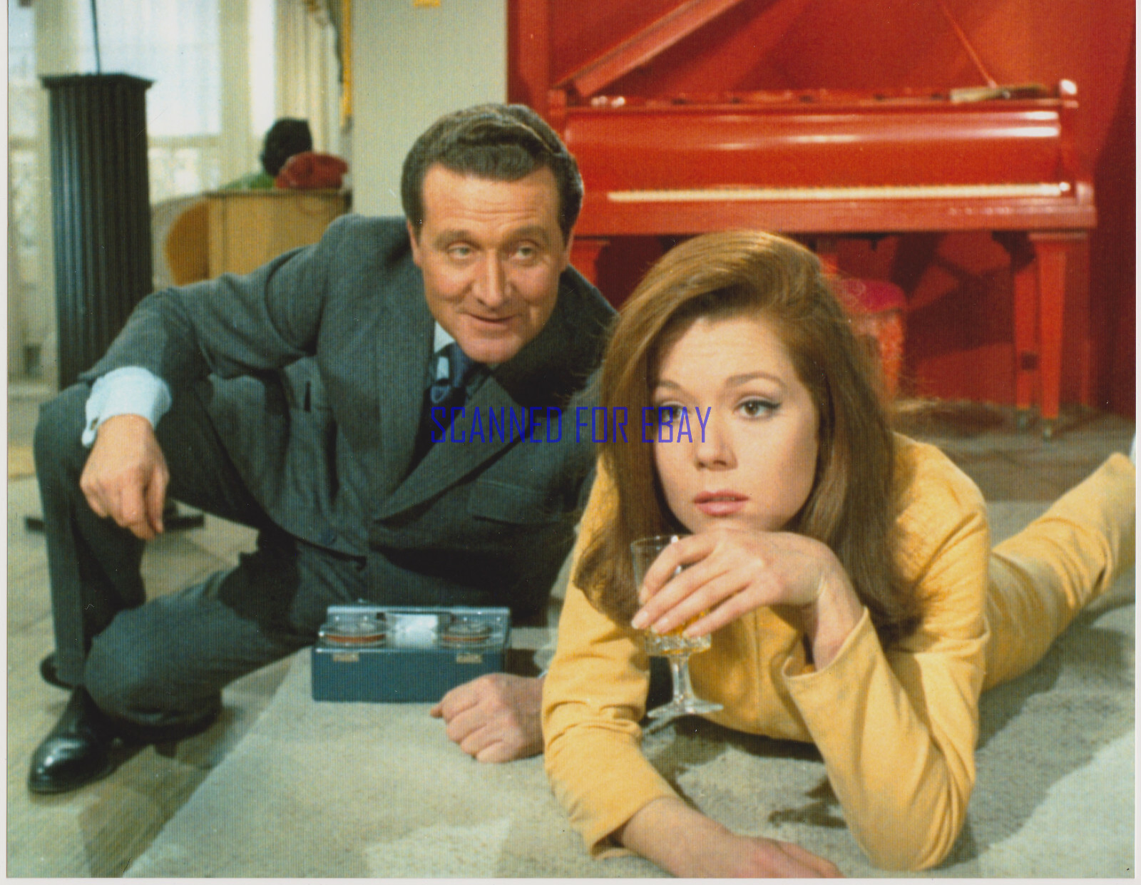 THE AVENGERS DIANA RIGG PATRICK MACNEE RARE PHOTO