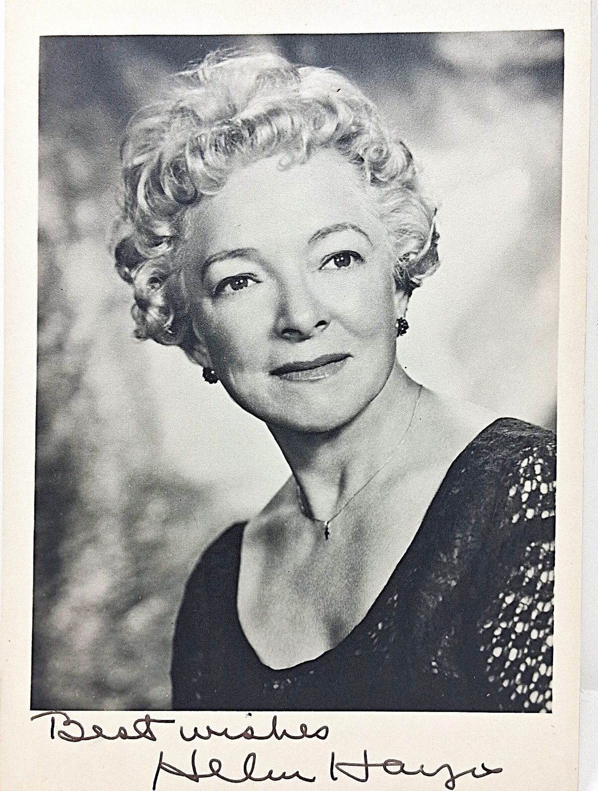 Helen Hayes Autographed Promotional Photo 7″ x 5″ 1960s Signed Picture