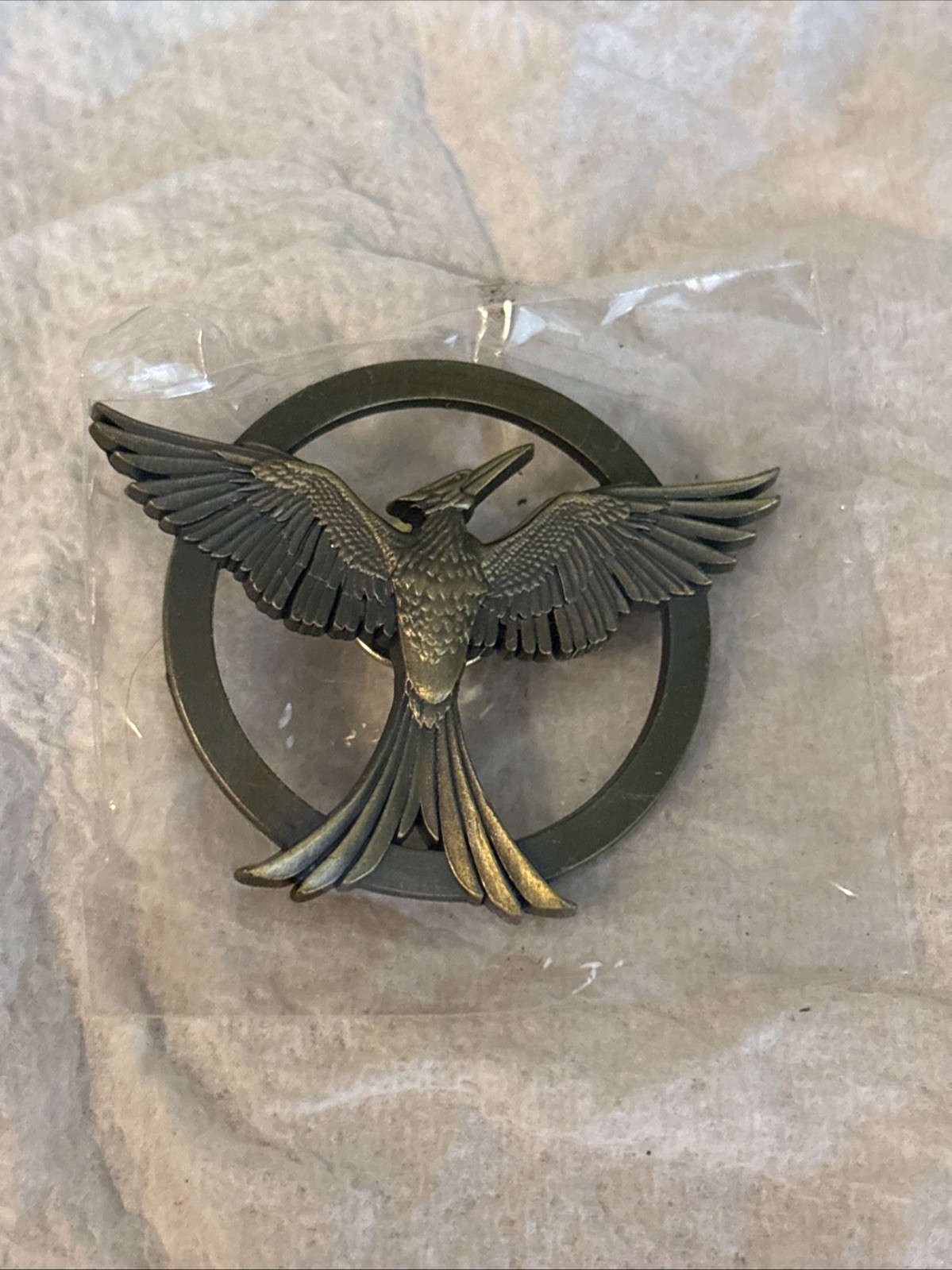 Hunger Games Mockingjay Pin Bronze Tone Bird Badge Prop Replica Cosplay Jewelry
