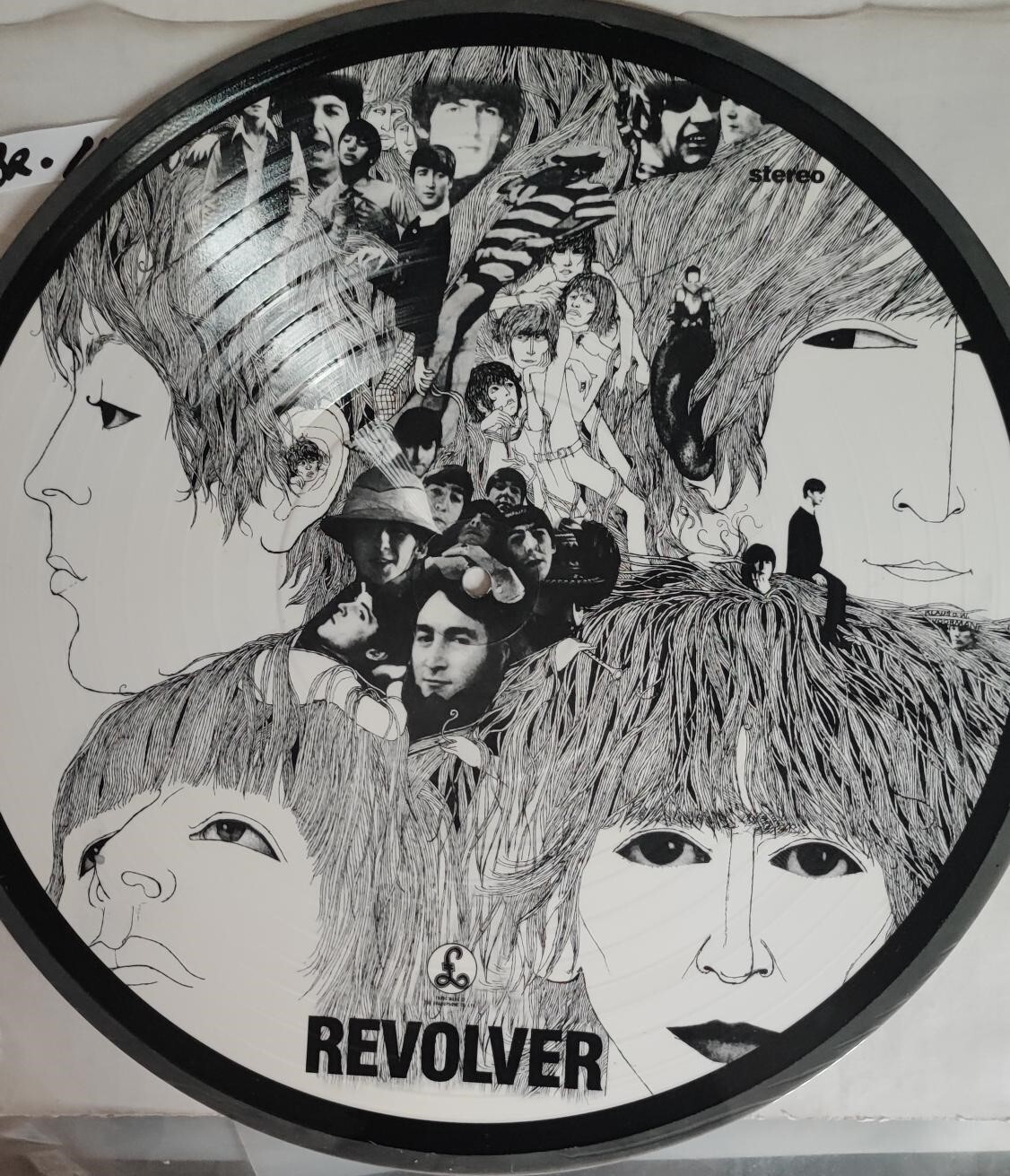 Original Mint Condition 1988 Parlophone /”THE BEATLES REVOLVER” Picture Disc