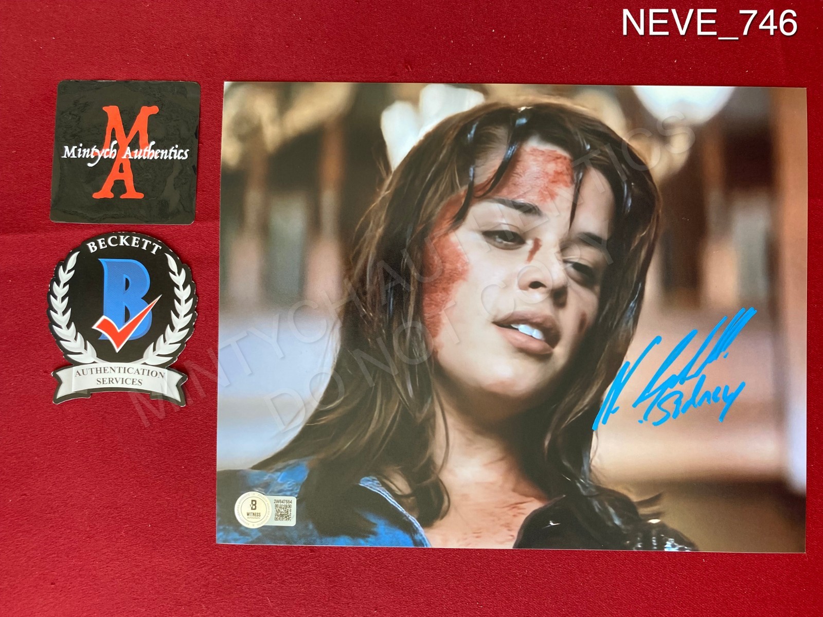Neve Campbell autographed signed Scream 8×10 photo Beckett COA Sidney Prescott