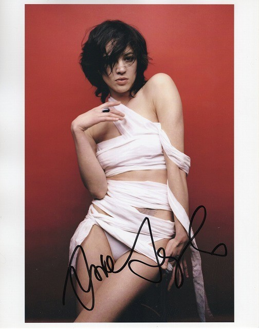 Asia Argento Hand Signed 8 x 10 Photo Autograph Italian actress
