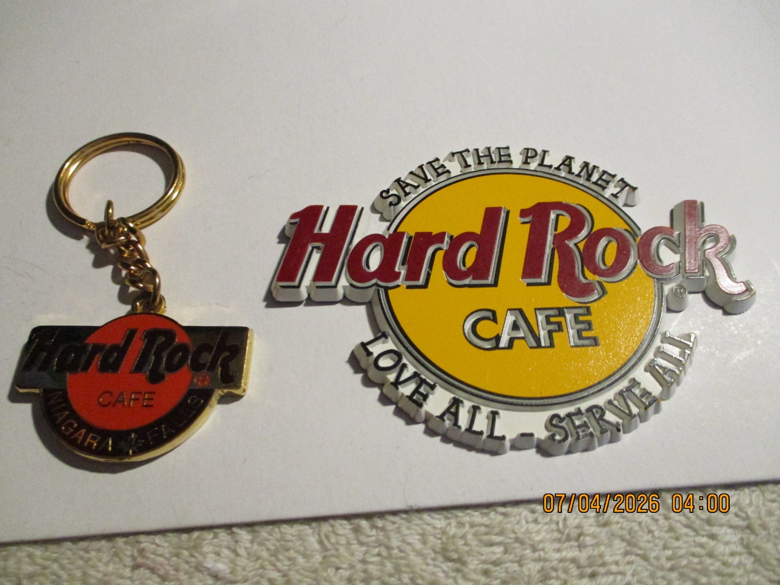 HARD ROCK CAFE MAGNET – SAVE THE PLANET +Niagara Falls key Chain
