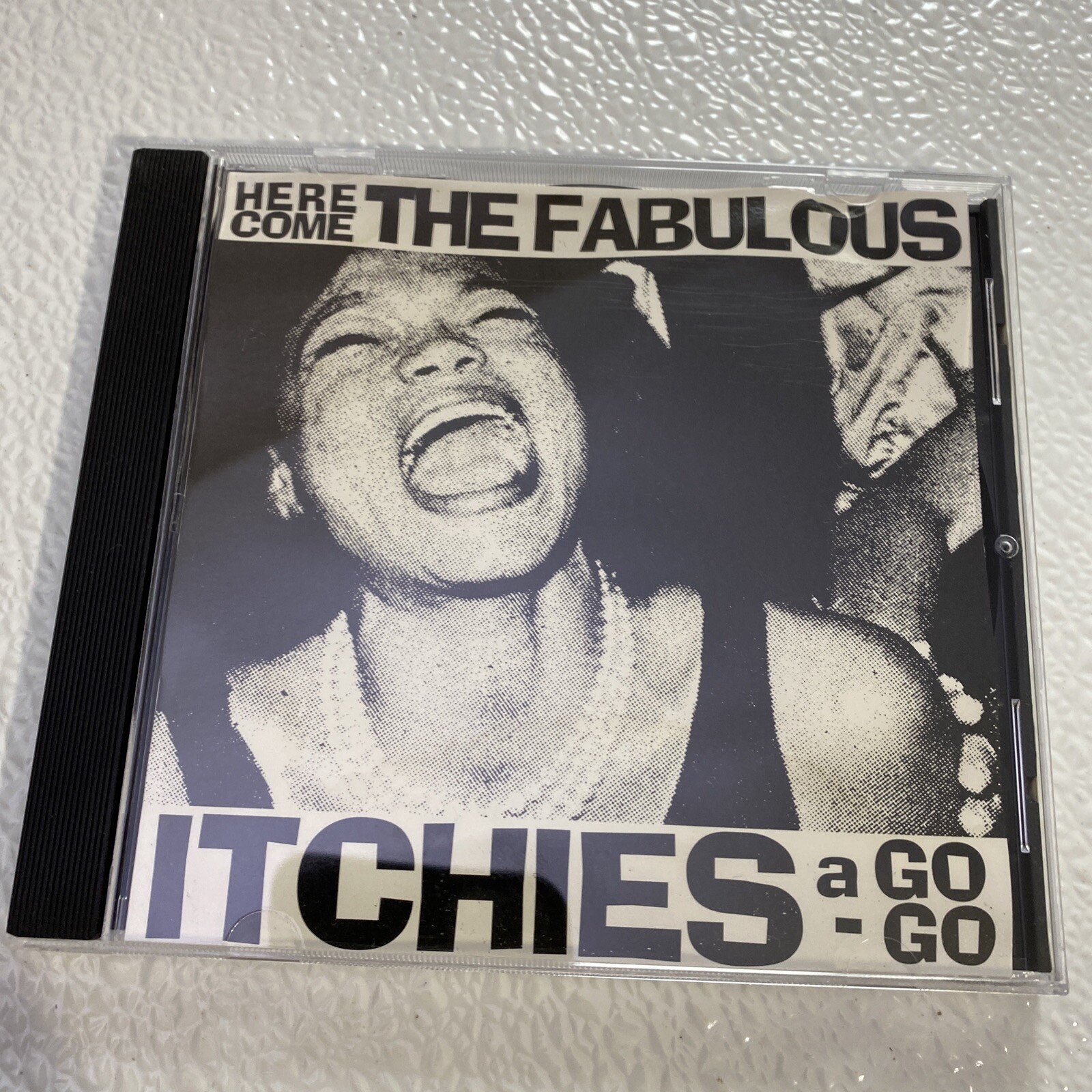 The Fabulous Itchies A-Go-Go CD Unisex OS Black Excellent Signed Garage Rock