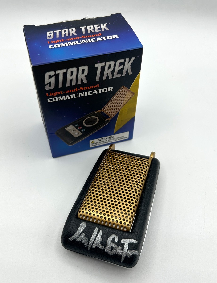 WILLIAM SHATNER Cap Kirk Signed Star Trek Classic Communicator – COA & PICTURES
