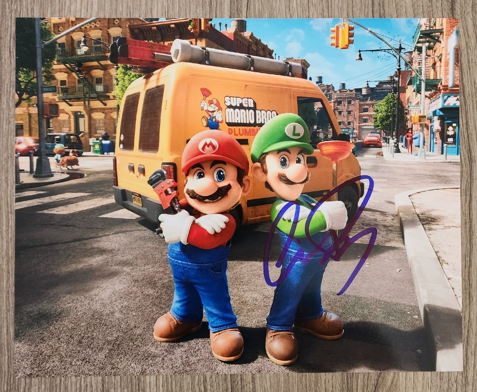 Charlie Day Signed Super Mario Brothers Movie 8×10 Photo Actor LEGEND RAD