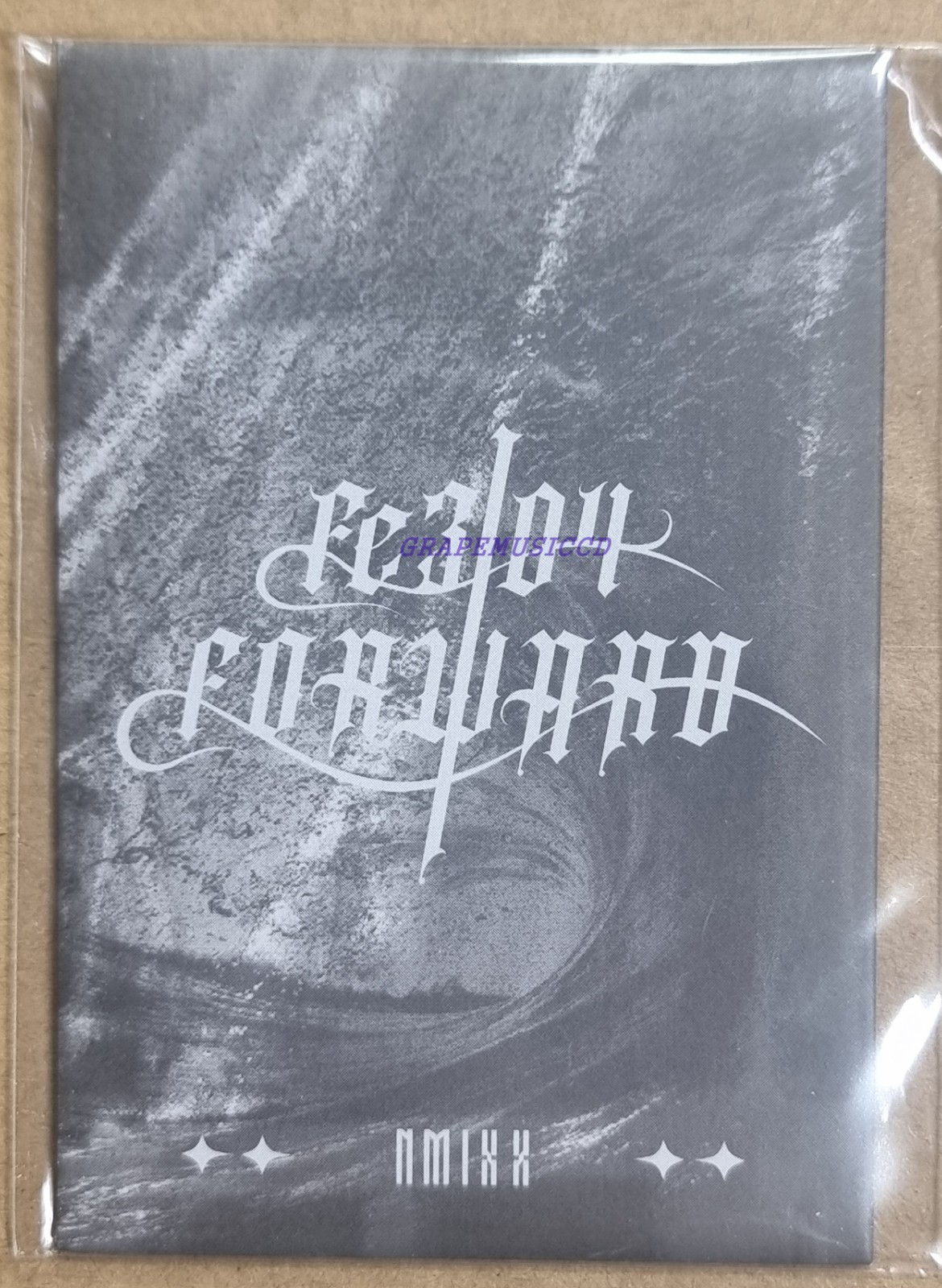 NMIXX Fe3O4: FORWARD POP-UP STORE OFFICIAL MD SPECIAL TRADING CARD PHOTOCARD