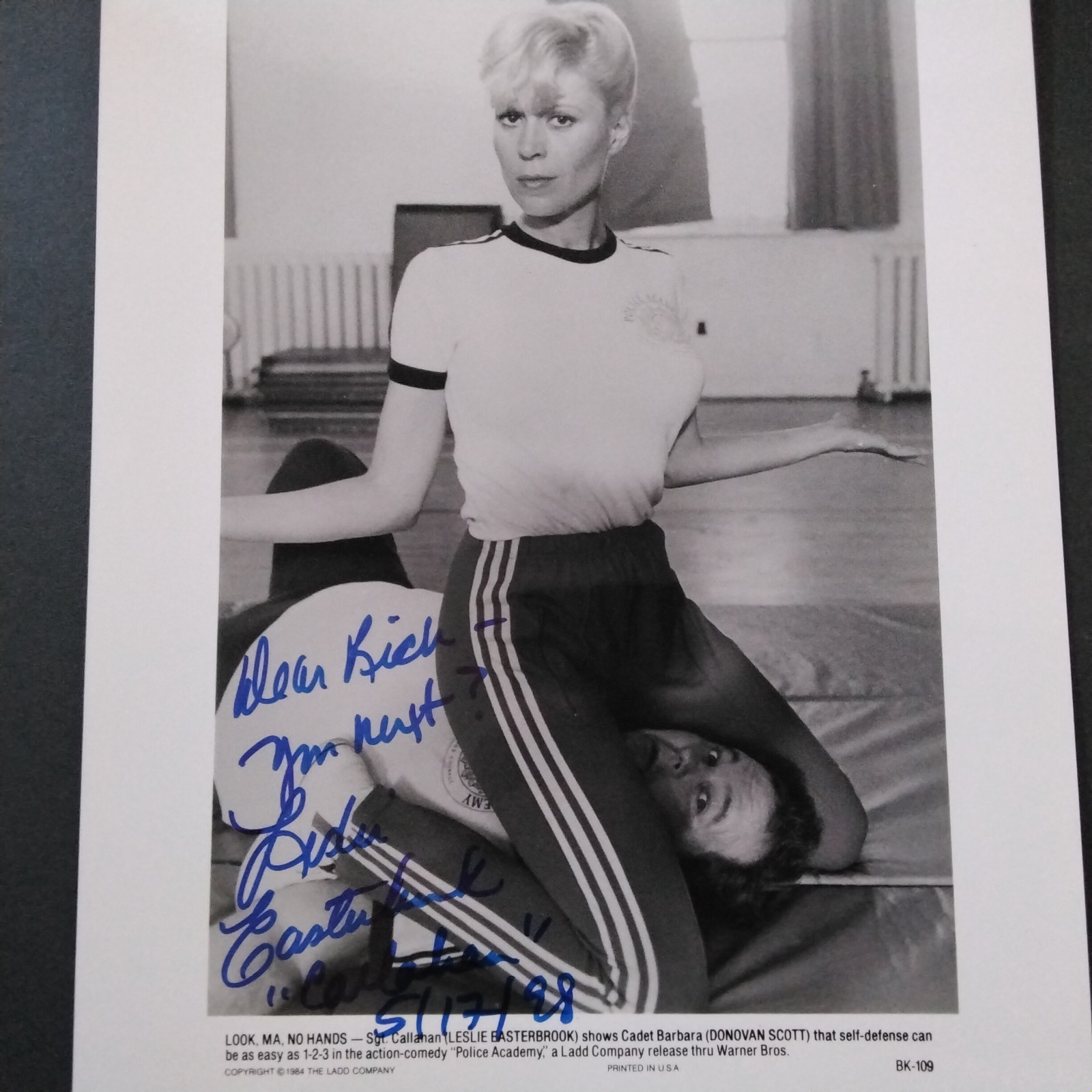 Leslie Easterbrook Signed 1998 Photo Movie TV Actress Police Academy Halloween
