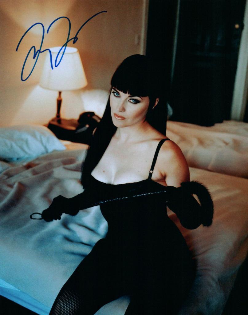 Lucy Lawless autographed 8×10 Picture signed Photo and COA