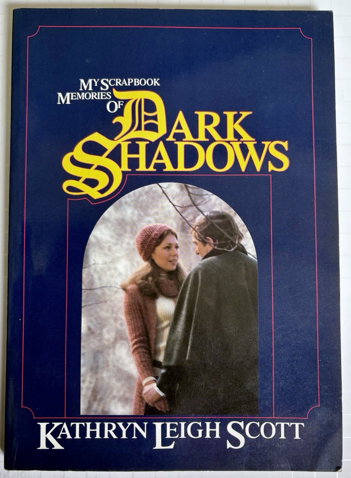 Memories of Dark Shadows 1986 Book SIGNED by 12 Cast & Crew Members Autographed