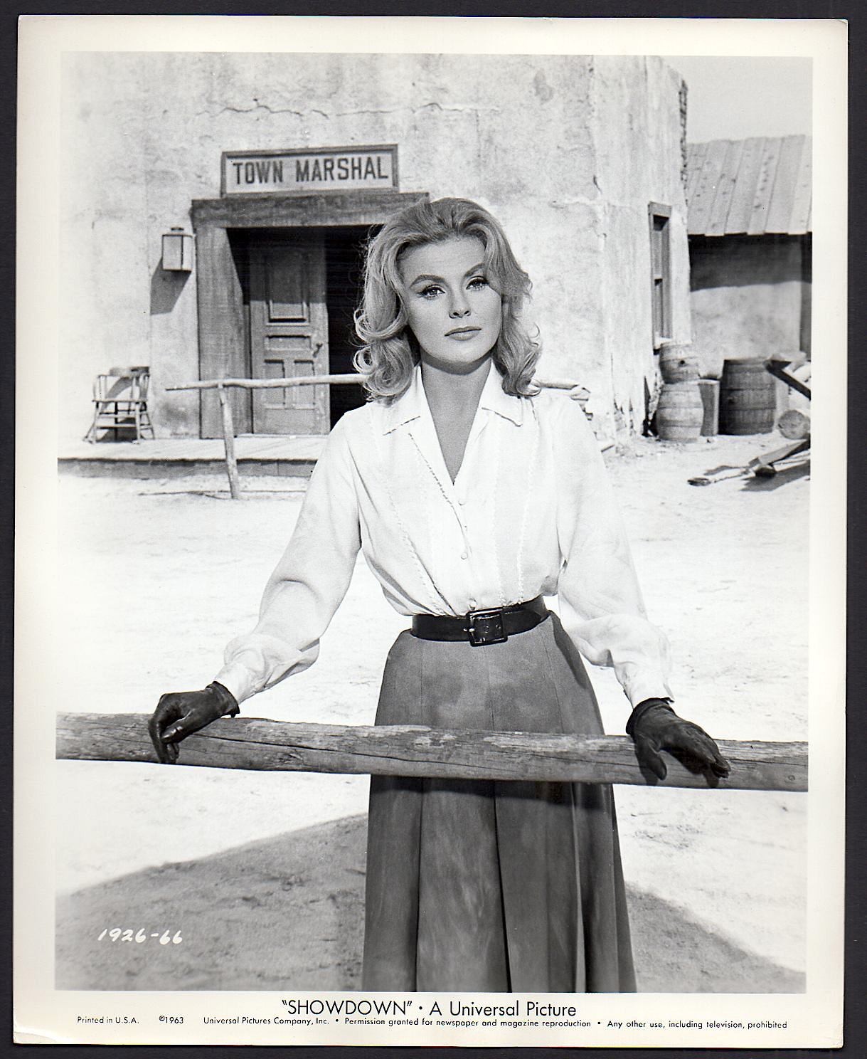 Kathleen Crowley SHOWDOWN Audie Murphy Western ORIG PHOTO beautiful sexy actress