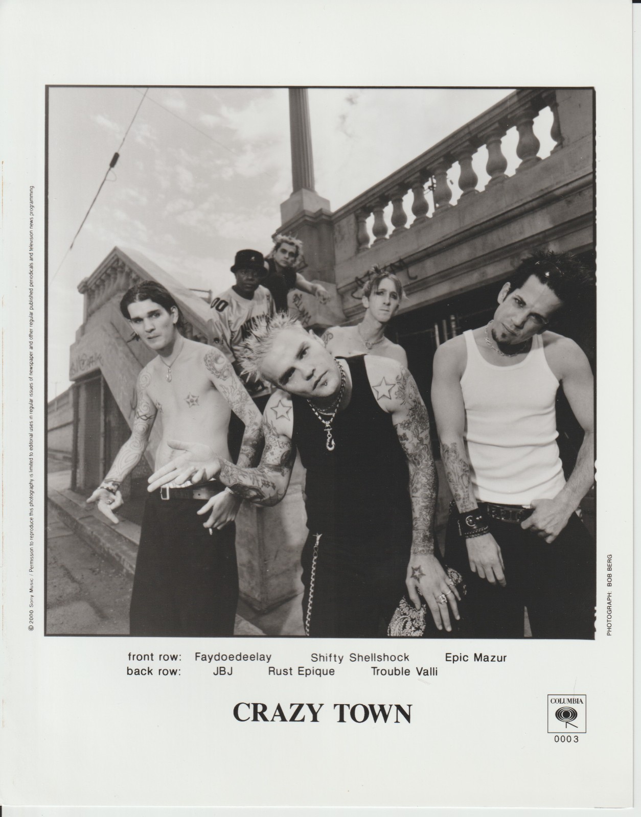 CRAZY TOWN – ORIG COLUMBIA RECORDS 8X10 PUBLICITY PHOTO – 1999 – NU METAL