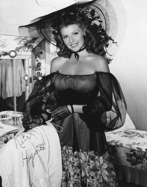 Rita Hayworth Studio Photo Framing Print 8 x 10 Reproduction