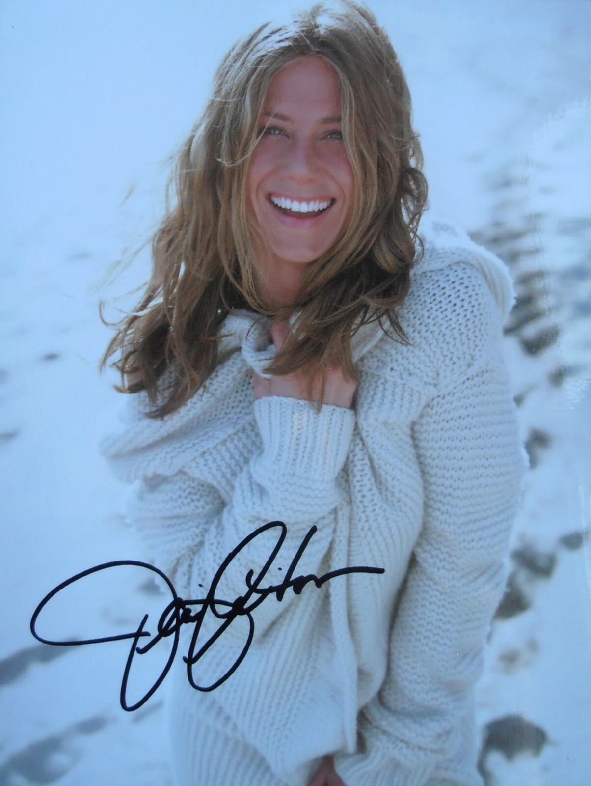 Jennifer Aniston photo w/reproduction signature archival quality