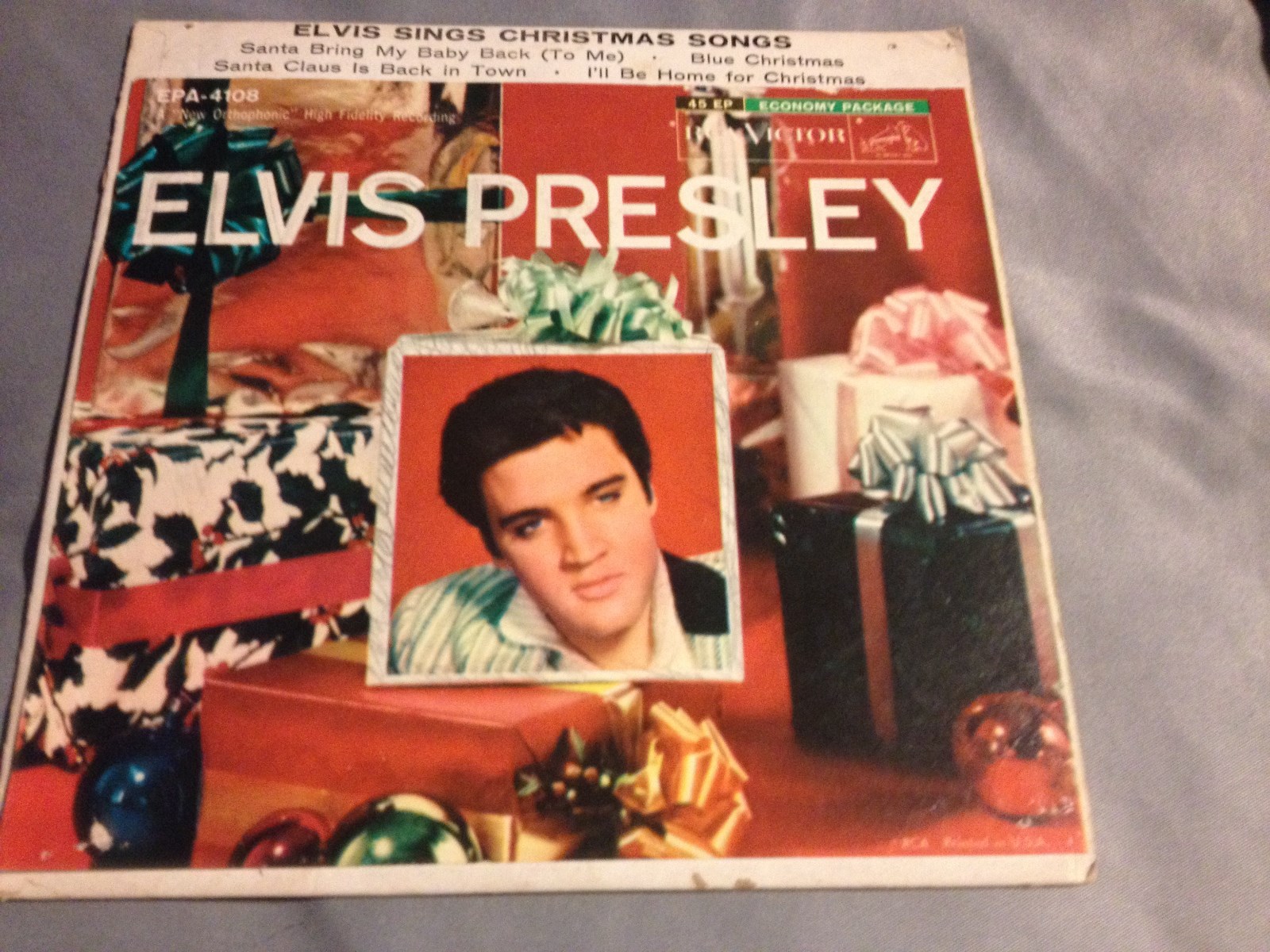 RCA EP, “Elvis Sings Christmas Songs”, EPA-4108 RARE W/PS OOP